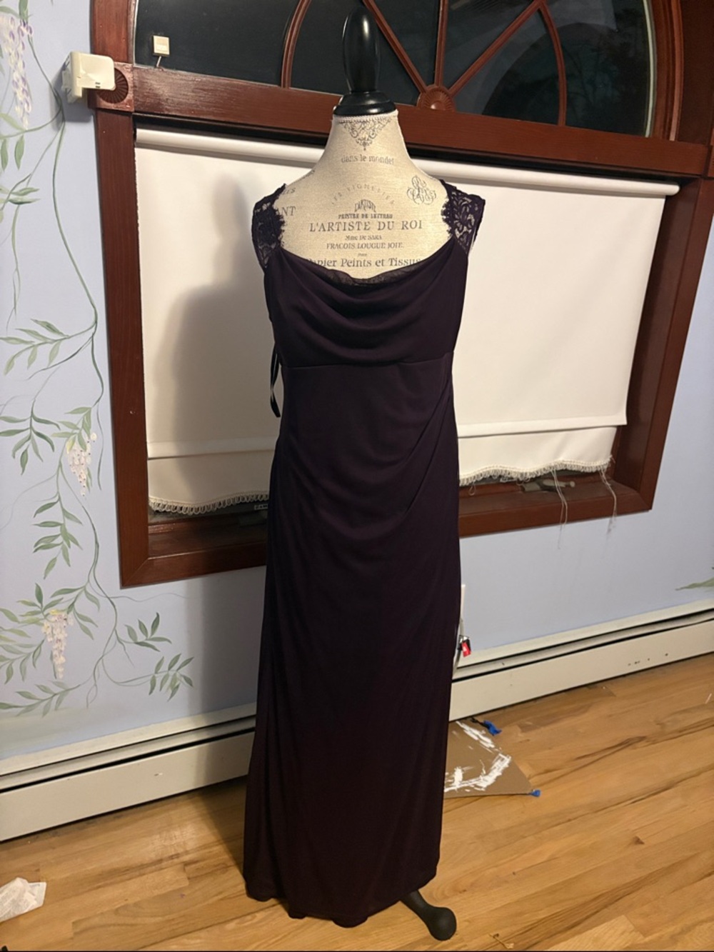 Xscape Women's Purple Lace Cap Sleeve Gown Size 16